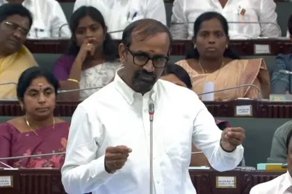 அமைச்சர் வெங்கட்ரமணன் செய்தியாளர் சந்திப்பில் பேசுகிறார்