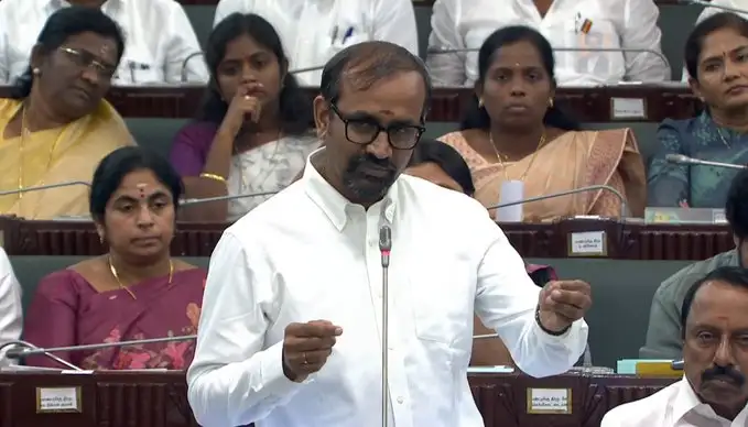 அமைச்சர் வெங்கட்ரமணன் செய்தியாளர் சந்திப்பில் பேசுகிறார்