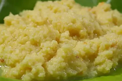 ஸ்ரீவில்லிபுத்தூரில் விற்பனைக்கு அடுக்கப்பட்டுள்ள பால்கோவா பெட்டிகள்