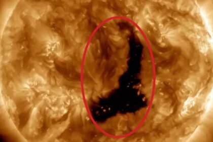 சூரியனில் உருவாகியுள்ள ராட்சத கரும்புள்ளி