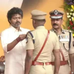 தமிழ்நாடு முதலமைச்சர் காவல் துறை அதிகாரிகளுக்கு பதக்கம் வழங்குதல்