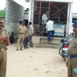 சென்னை உயர் நீதிமன்றத்தில் நீதிபதிகள் அமர்ந்திருக்கும் காட்சி
