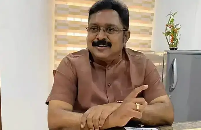 அம்மா மக்கள் முன்னேற்ற கழக பொதுச்செயலாளர் டி.டி.வி. தினகரன்