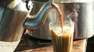 டீ மற்றும் காபி கோப்பைகள், சர்க்கரை விலை உயர்வு பற்றிய செய்தி