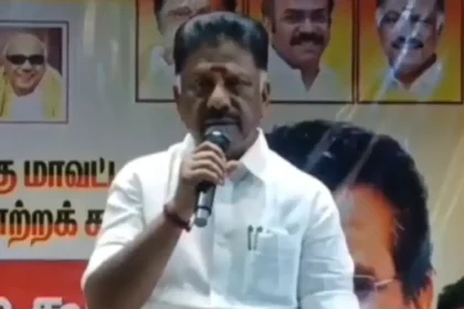 சாலை மறியலில் ஈடுபட்ட ஓ.பன்னீர்செல்வம் கைது செய்யப்படும் காட்சி