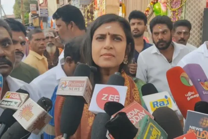 பாஜக மூத்த நிர்வாகி கஸ்தூரி செய்தியாளர்களை சந்திக்கும் காட்சி