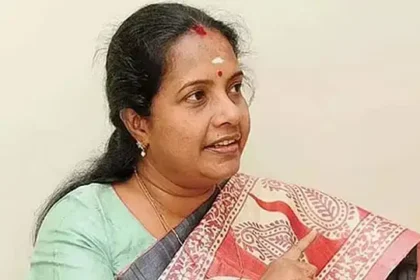 பாஜக சட்டமன்ற உறுப்பினர் வானதி சீனிவாசன் அறிக்கை வெளியிடுகிறார்