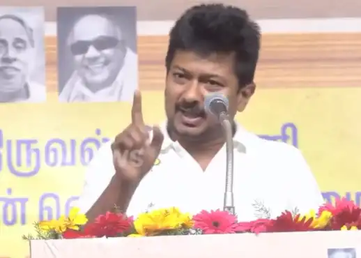 திமுக எதிர்க்கட்சித் தலைவர் உதயநிதி ஸ்டாலின் செய்தியாளர் சந்திப்பில் பேசுகிறார்