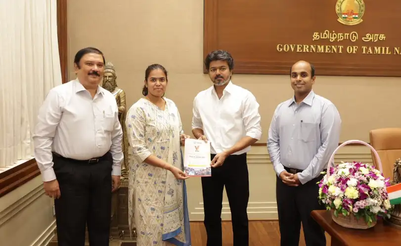 தொழில் துறை அமைச்சர் எஸ். கீர்த்தனா மற்றும் தமிழ்நாடு முதல்வர் சி. ஜோசப் விஜய் சந்திப்பு