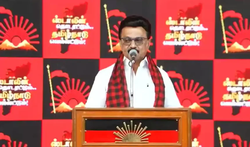 திமுக தலைவர் மு.க.ஸ்டாலின் செய்தியாளர் சந்திப்பில் பேசுகிறார்