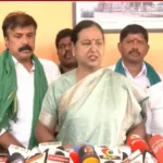 தேமுதிக பொதுச்செயலாளர் பிரேமலதா விஜயகாந்த் செய்தியாளர் சந்திப்பில் பேசுகிறார்
