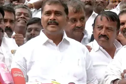 விளாத்திகுளம் எம்.எல்.ஏ மார்க்கண்டேயன் செய்தியாளர்களிடம் பேசுகிறார்