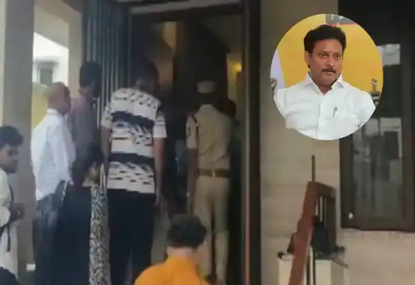 முன்னாள் அமைச்சர் அன்பில் மகேஸ் பொய்யாமொழி வீடு மற்றும் அலுவலகங்களில் சோதனை