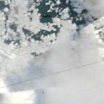 வடதுருவத்தில் உருகும் பனிப்பாறைகள் மற்றும் திறந்த கடல் நீர்