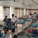 சென்னை மாநகராட்சி ஊழியர்கள் கொசு ஒழிப்பு பணியில் ஈடுபடும் காட்சி