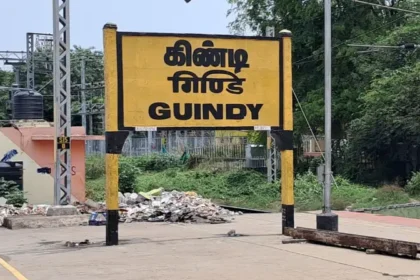 கிண்டி ரயில் நிலையத்தில் பராமரிப்பு பணி நடைபெறும் காட்சி