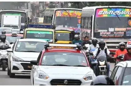 கோவையில் போக்குவரத்து மாற்றங்கள் குறித்த அறிவிப்பு பலகை
