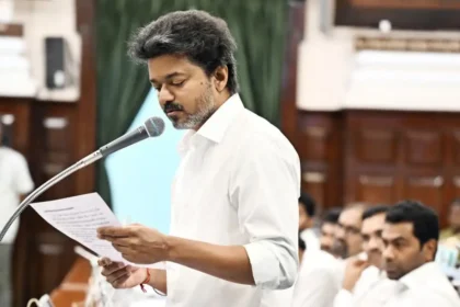 தமிழக முதல்வர் விஜய் ஓட்டுநர் உரிமம் ஆன்லைன் அறிவிப்பு வெளியிடுகிறார்
