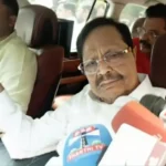 திமுக பொதுச்செயலாளர் துரைமுருகன் செய்தியாளர்களை சந்திக்கும் காட்சி