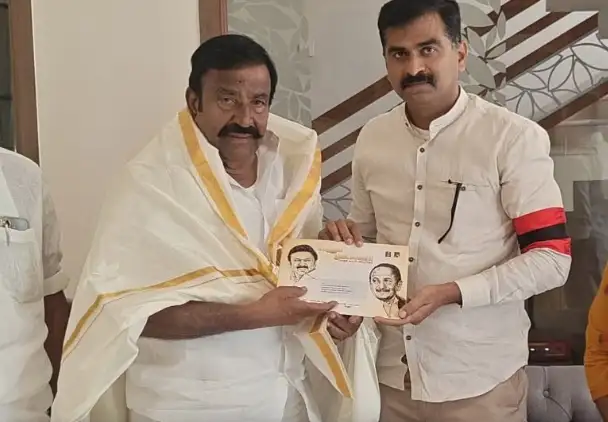 முன்னாள் அமைச்சர் கே.என்.நேரு செய்தியாளர்களிடம் பேசுகிறார்