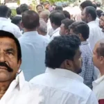 லஞ்ச ஒழிப்புத்துறையினர் சோதனை நடத்துவது தொடர்பான காட்சி