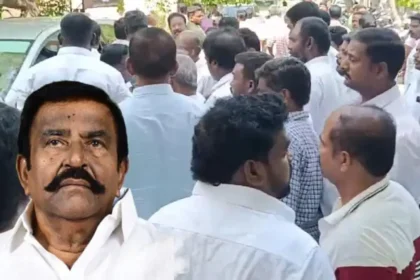 லஞ்ச ஒழிப்புத்துறையினர் சோதனை நடத்துவது தொடர்பான காட்சி