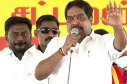அமைச்சர் ராஜ்குமார் தேர்தல் பிரச்சார மேடையில் பேசுகிறார்