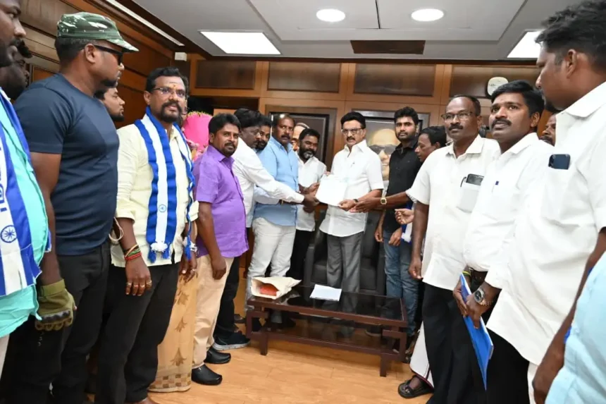 திமுக தலைவர் மு.க.ஸ்டாலின் மற்றும் புதிய புரட்சி கழக நிர்வாகிகள் சந்திப்பு
