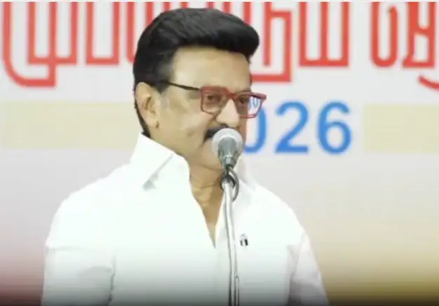திமுக தலைவர் மு.க.ஸ்டாலின் அண்ணா அறிவாலயத்தில் உரையாற்றுகிறார்
