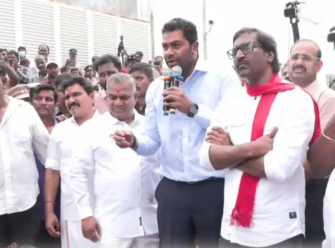 அமைச்சர் ஆதவ் அர்ஜூனா செய்தியாளர்களிடம் பேசுகிறார்