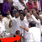 சட்டப்பேரவையில் அமளியில் ஈடுபட்ட திமுக உறுப்பினர்கள்