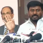 அமைச்சர் ராஜ்மோகன் செய்தியாளர்களிடம் பேசுகிறார்