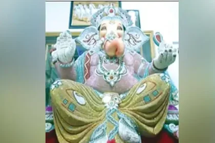 அமெரிக்க வைரங்களால் அலங்கரிக்கப்பட்ட விநாயகர் சிலை
