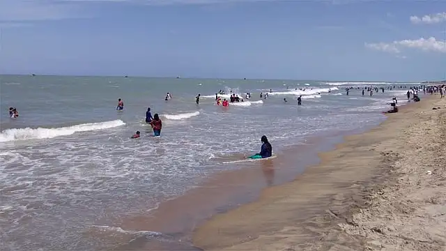 வேளாங்கண்ணி கடற்கரை மற்றும் புனித ஆரோக்கிய மாதா பேராலயம்