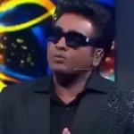 நடிகர் விஜய் சேதுபதி மேடையில் பேசும் புகைப்படம்