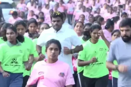 அவிநாசி மகளிர் சக்தி மாரத்தான் 2026-ல் பங்கேற்கும் பெண்கள்