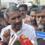 சமூக நீதித்துறை அமைச்சர் வன்னி அரசு மாணவர் அகிலன் உடலுக்கு அஞ்சலி செலுத்துதல்