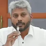 அமைச்சர் மரிய வில்சன் செய்தியாளர்களை சந்திக்கும் காட்சி