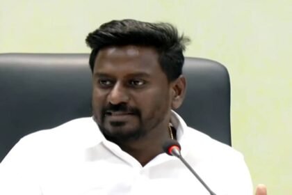 அமைச்சர் ராஜ்மோகன் பள்ளிகளில் விளையாட்டுக்கு முக்கியத்துவம் அளிக்க உத்தரவு