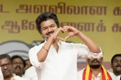 தாராபுரம் தேர்தல் வாக்கு எண்ணிக்கை மையத்தில் வாக்குப்பெட்டிகள்
