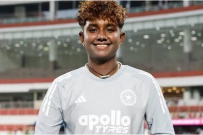 மதுரை வீராங்கனை ஜி. கமாலினி குஜராத் ஜெயிண்ட்ஸ் அணியால் ஏலத்தில் எடுக்கப்பட்டார்